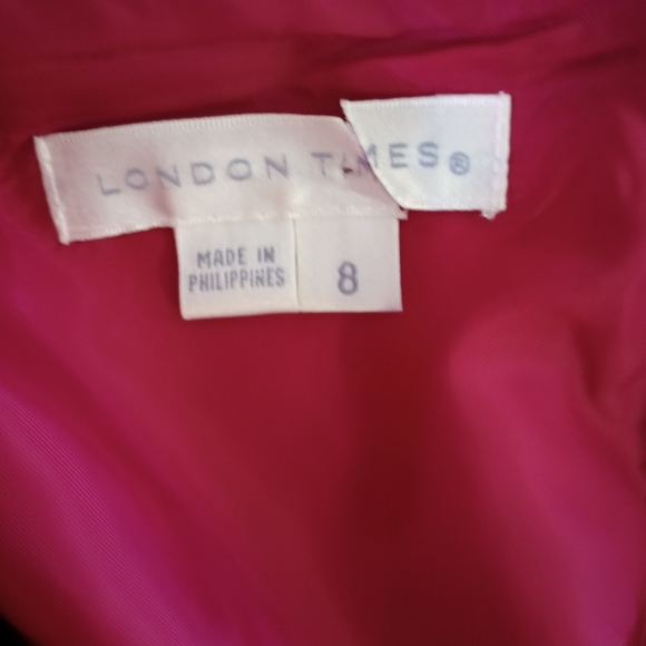 London Time Fushia Dress. Size 8 - Picture 13 of 13